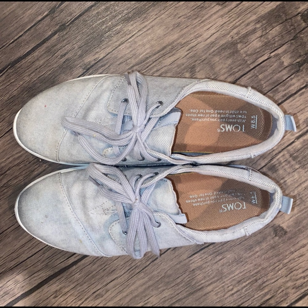 TOMS Tennis Shoes